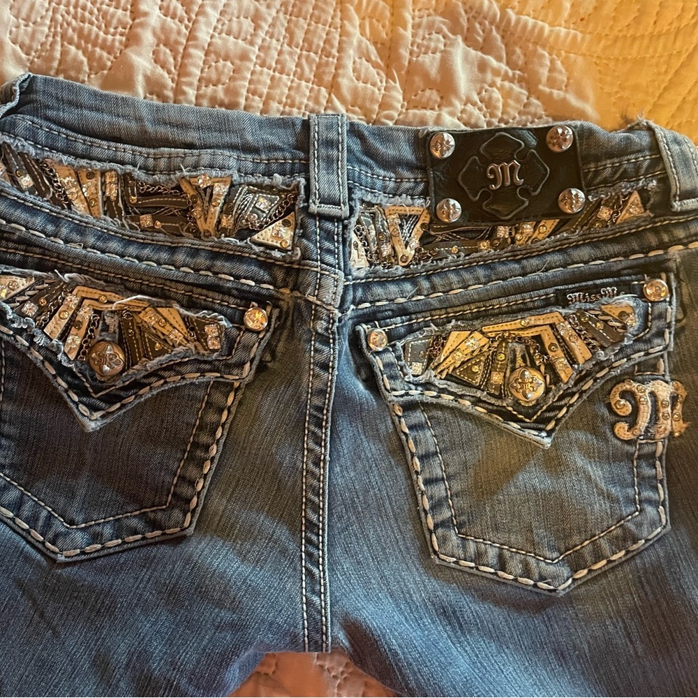 Miss Me Jeans with Silver and Black Accents Rhinestone Leather Chain 31L